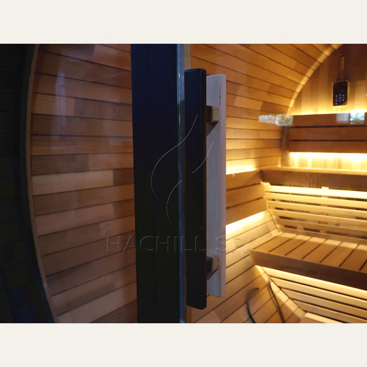 BS13 sauna glass door and wooden handle detail