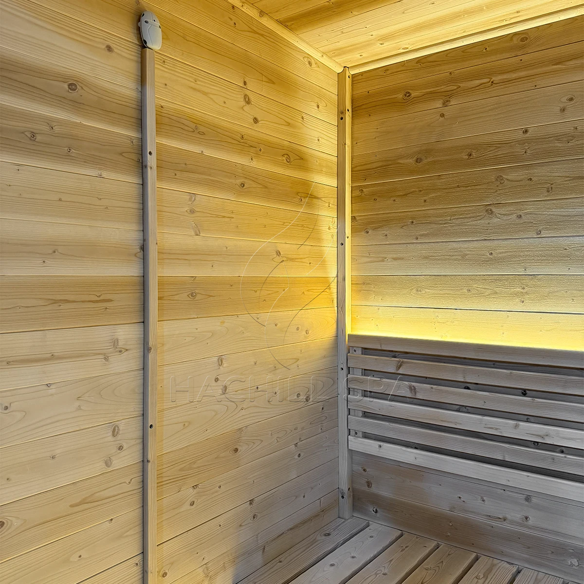 CBN21 sauna interior corner and bench detail
