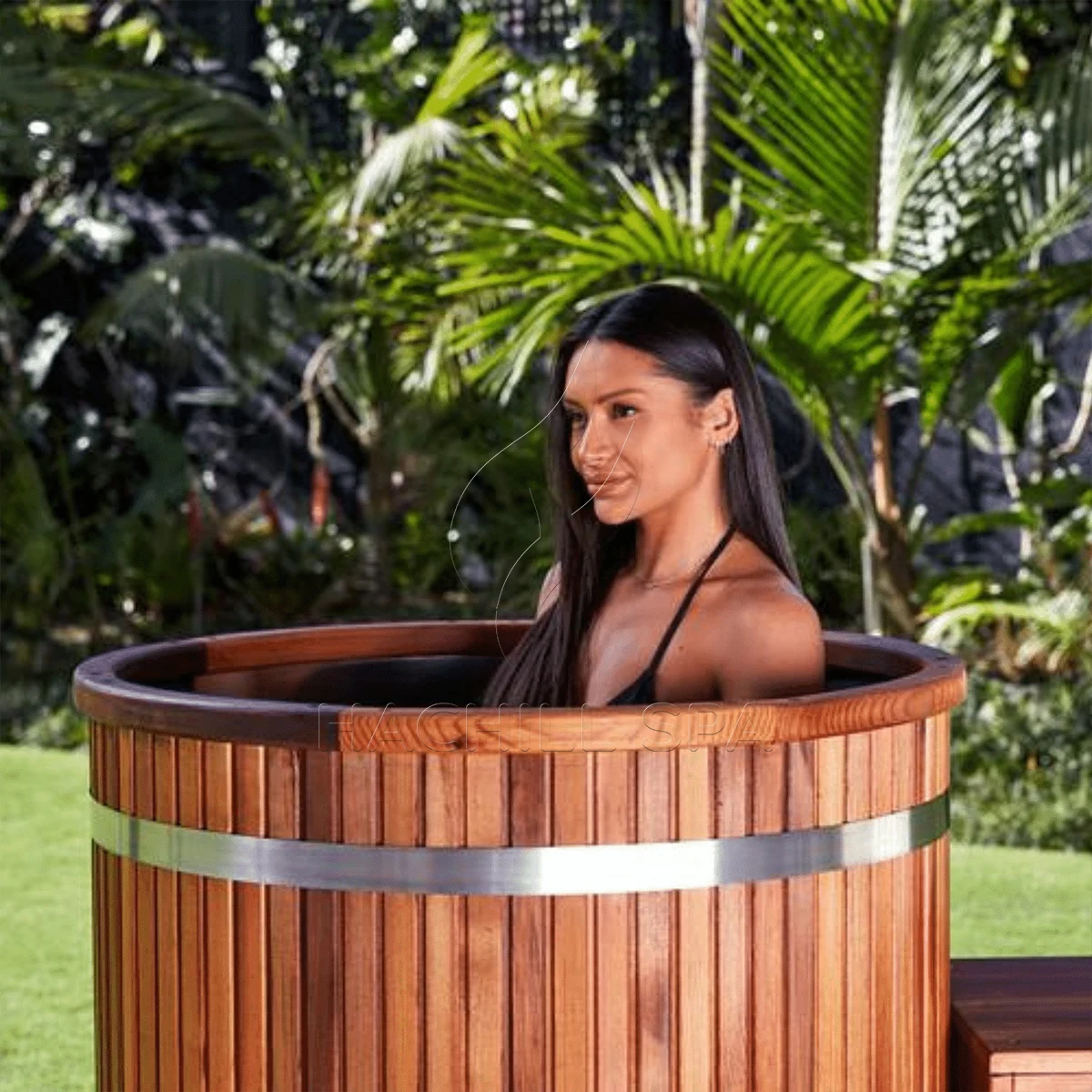 CT15 thermowood upright cold plunge in use