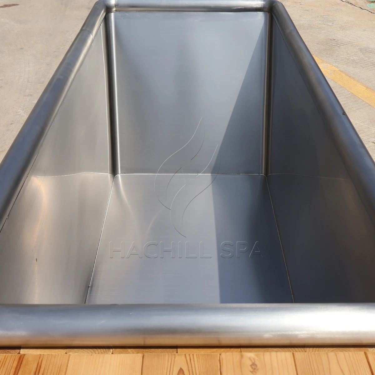CT27 commercial cold plunge interior detail