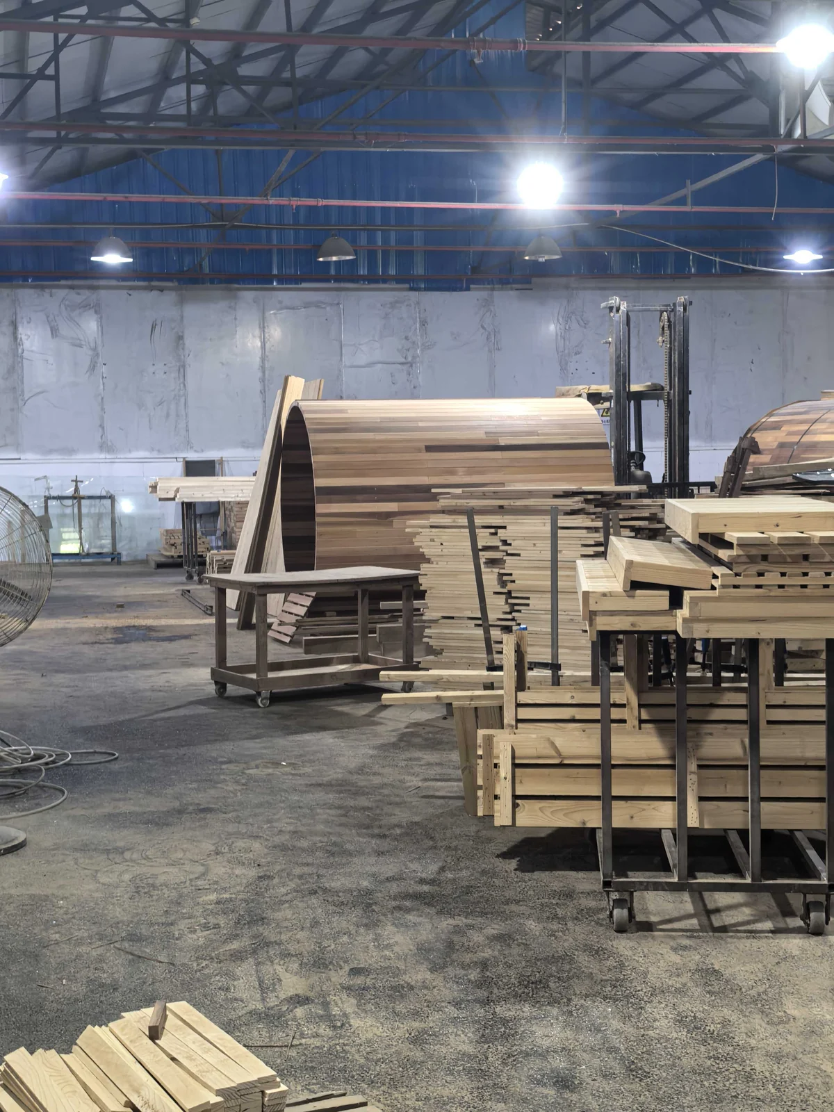 Sauna workshop with timber components