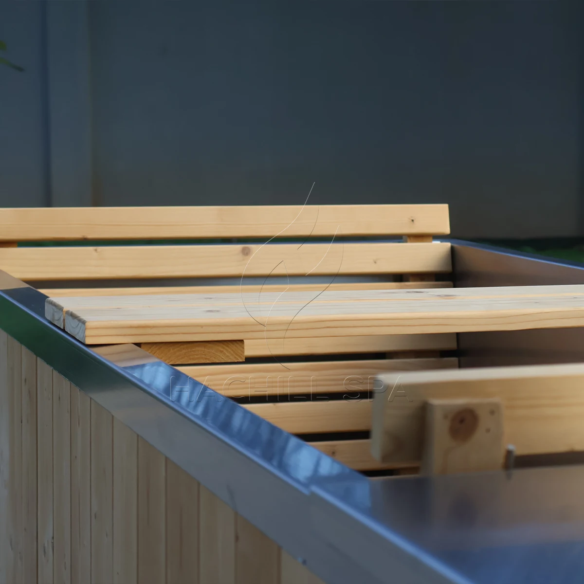 HT18 hot tub interior bench layout