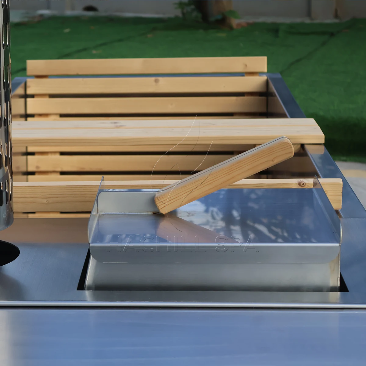 HT18 hot tub stove lid detail