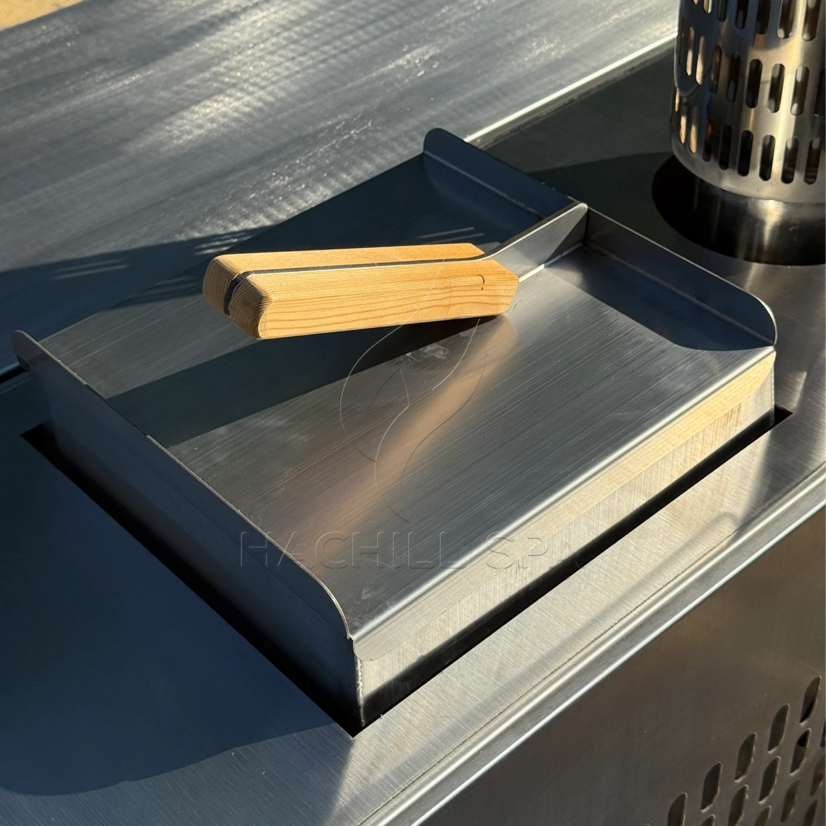 HT18 wood fired hot tub stove and lid detail
