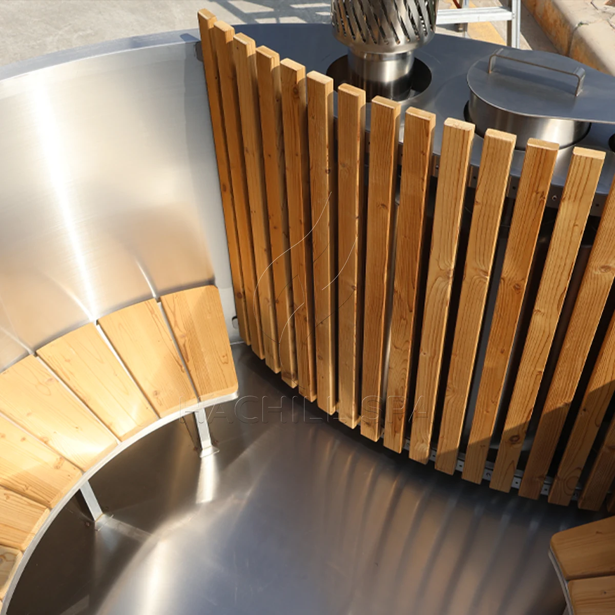 HT19 hot tub stove guard and interior detail